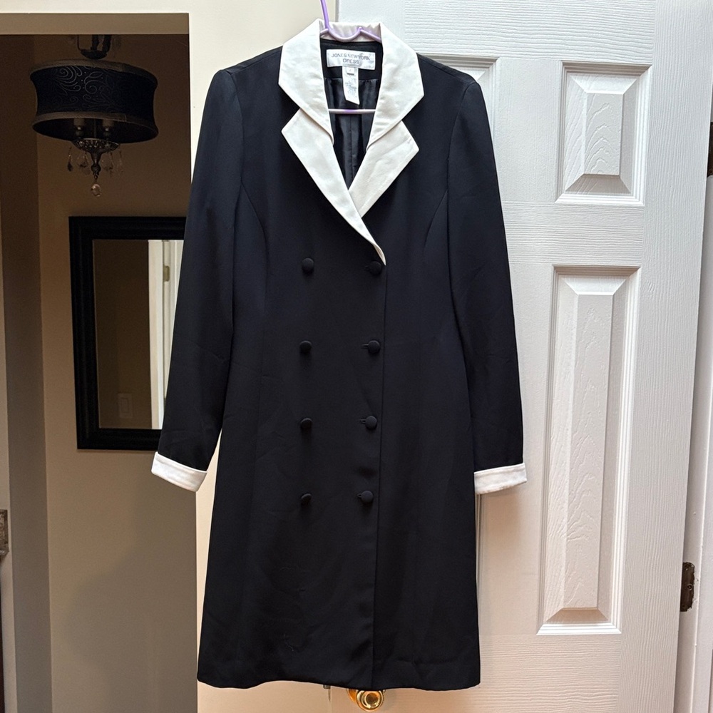 Jones New York Coat Dress size 6- EUC